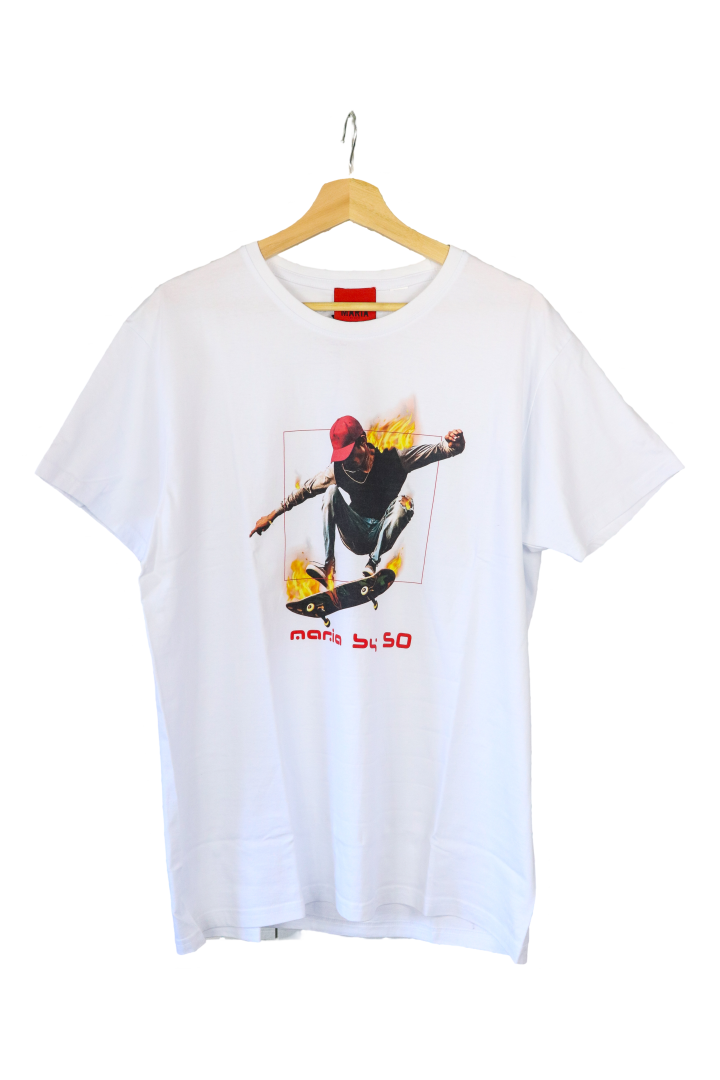 T-shirt skater